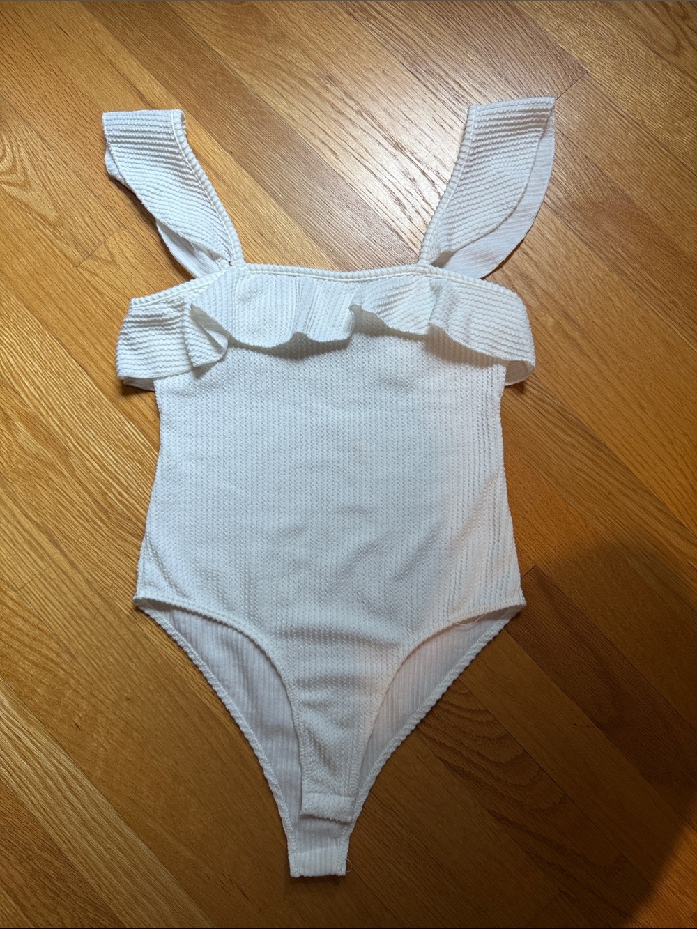 Caution To The Wind White Ribbed Off-Shoulder Bodysuit Sz S
